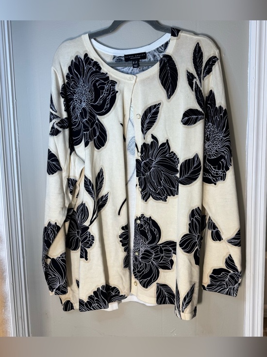 Susan Graver Sweaters - Susan Graver Weekend NWT Women's Cream Cardigan Size 3X